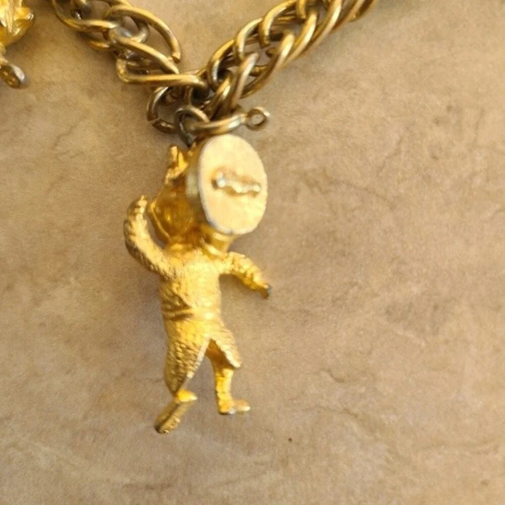 Kellogg's Cereal Box Mascot VTG 1970's charm advertise promo bracelet Collector